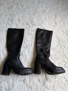 🖤Anthropologie Sz 10 Black Leather Knee High Heel Boots with Tread SEXY worn 1x🖤